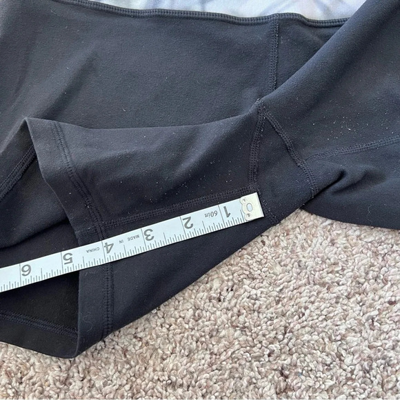 Lululemon Reverse Groove Short - Picture 11 of 12